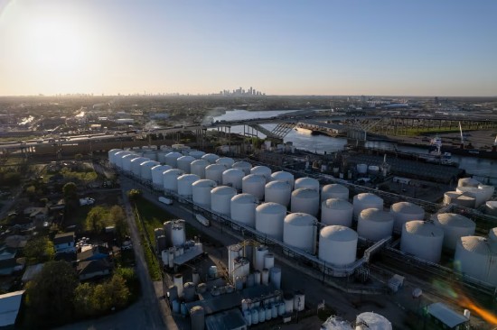 地缘风险加剧能源市场动荡;美国燃油成本快速上升,影响民生与物流。 股票财经 地缘风险加剧能源市场动荡;美国燃油成本快速上升,影响民生与物流。 股票财经 地缘风险加剧能源市场动荡;美国燃油成本快速上升,影响民生与物流。 股票财经 地缘风险加剧能源市场动荡;美国燃油成本快速上升,影响民生与物流。 股票财经 地缘风险加剧能源市场动荡;美国燃油成本快速上升,影响民生与物流。 股票财经