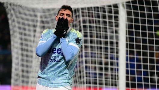  巴萨边路引援传闻升温：坎比亚索进入考察范围；尤文坚持高标准估值，交易前景充满不确定性。 体育新闻 巴萨边路引援传闻升温：坎比亚索进入考察范围；尤文坚持高标准估值，交易前景充满不确定性。 体育新闻