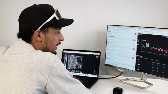 面对裁员潮:为何个体创业者选择在风暴前加速? 企业服务