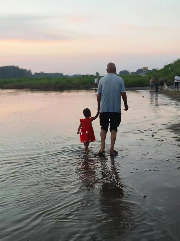 隔代教育的底层逻辑:基于祖孙日常互动的代际传承机制研究 教育招生