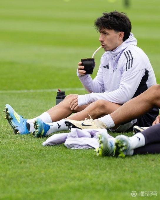  曼联爱尔兰集训深度复盘：卡顿庄园三天的团队凝聚力技术解码 体育新闻