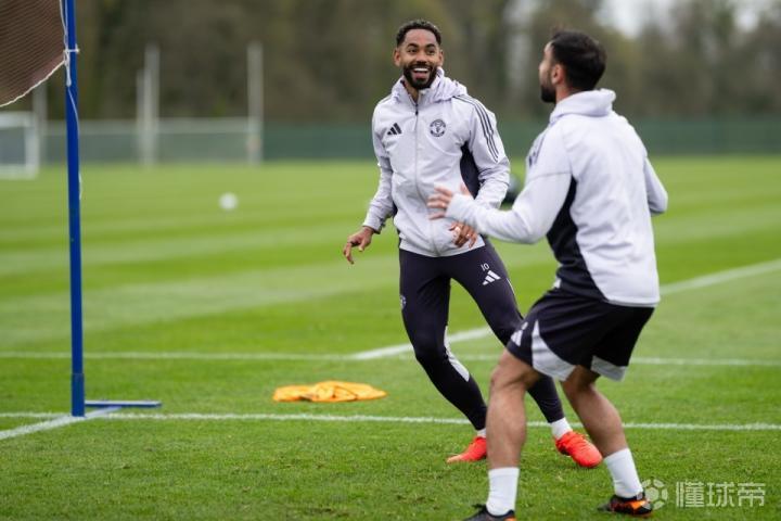  曼联爱尔兰集训深度复盘：卡顿庄园三天的团队凝聚力技术解码 体育新闻